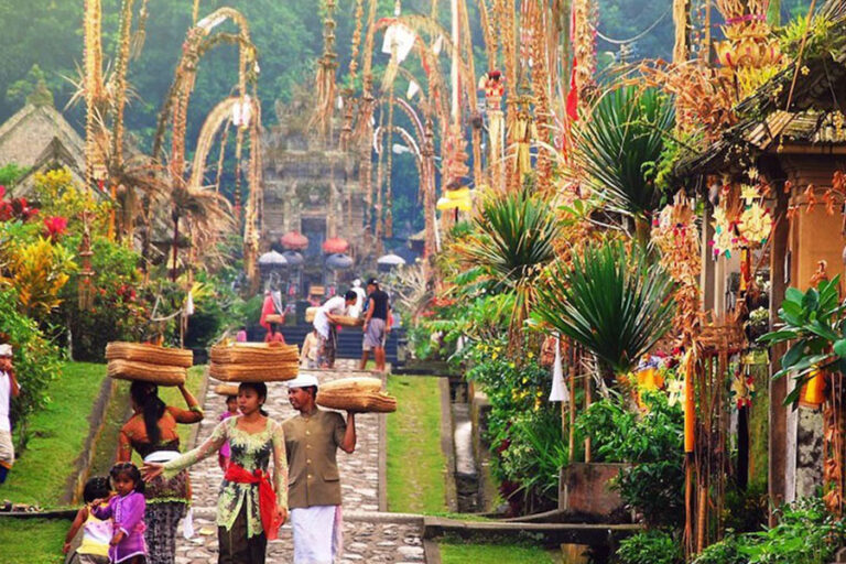 Do You Really Need a Tour Guide in Bali? Find Out Here