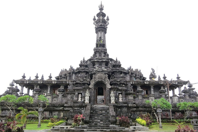 Bajra Sandhi Monument Denpasar: Bali History & Culture