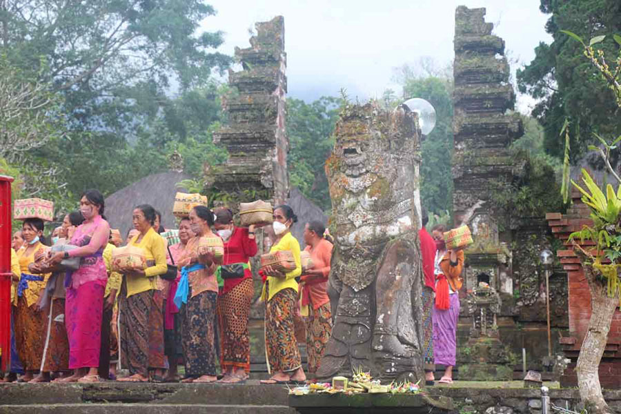 batukaru temple - tabanan interesting places to visit - bali touristic batukaru temple - tabanan interesting places to visit | balitouristic.com