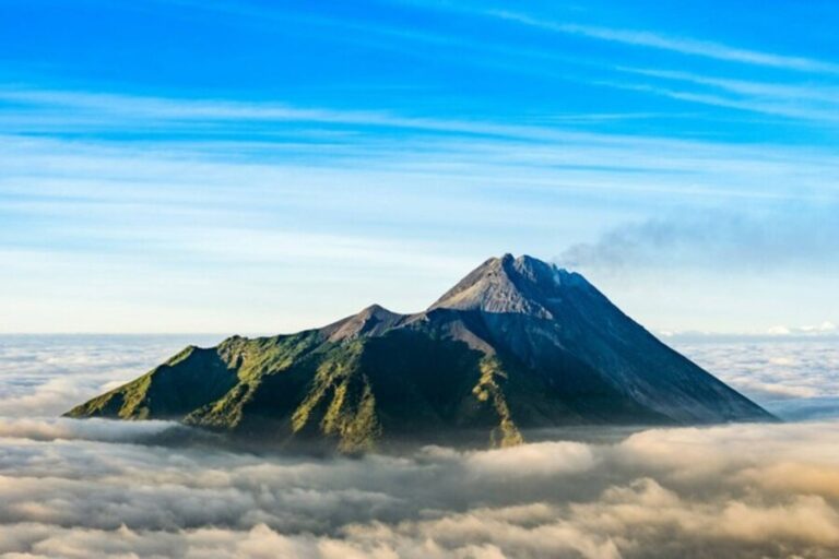 Mount Abang Bali: Third Highest Peak Hiking Guide & Tips