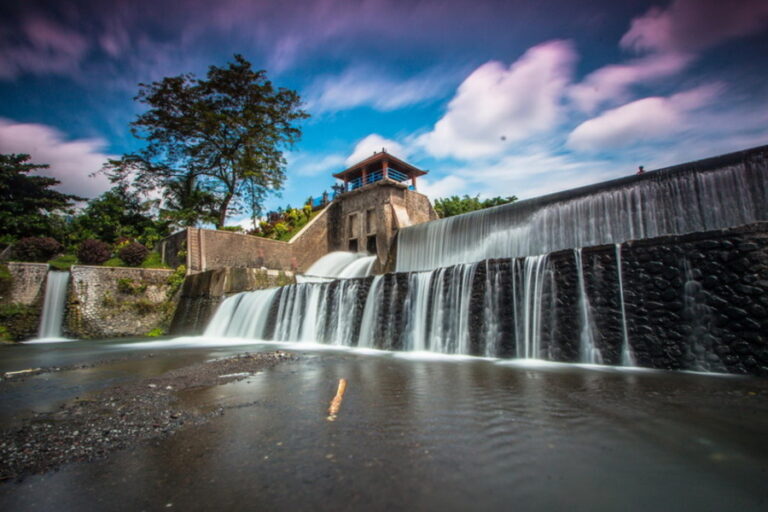 Tukad Unda Dam: Scenic Artificial Waterfall in Klungkung
