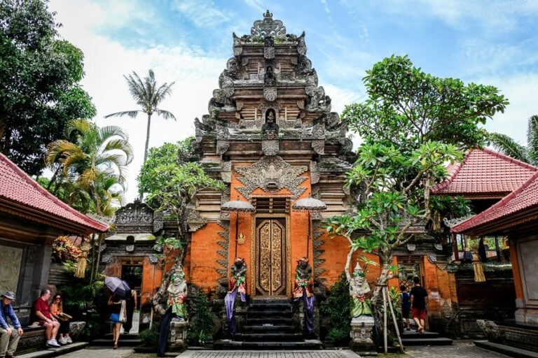 ubud royal palace | www.balitouristic.com