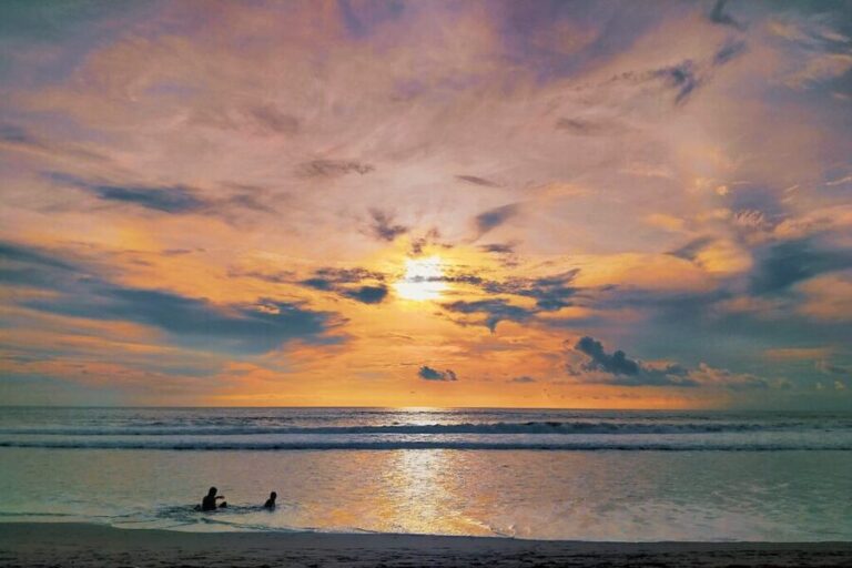 Batu Belig Beach Seminyak: Sunset, Dining & Beach Guide