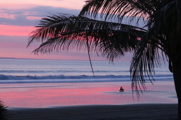 Kelating Beach Tabanan: Black Sand Beach Retreat in Bali