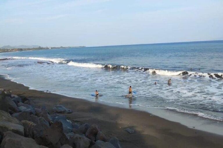 lebih beach1 | www.balitouristic.com