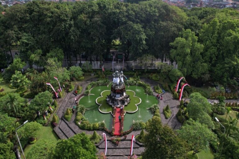 Puputan Badung Square: Historic Monument in Denpasar Bali