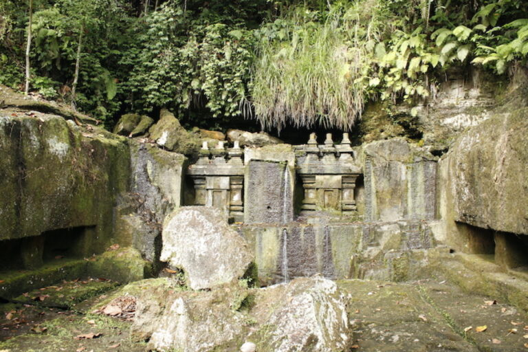 Tebing Tegallinggah Temple: Cliffside Sanctuary in Gianyar