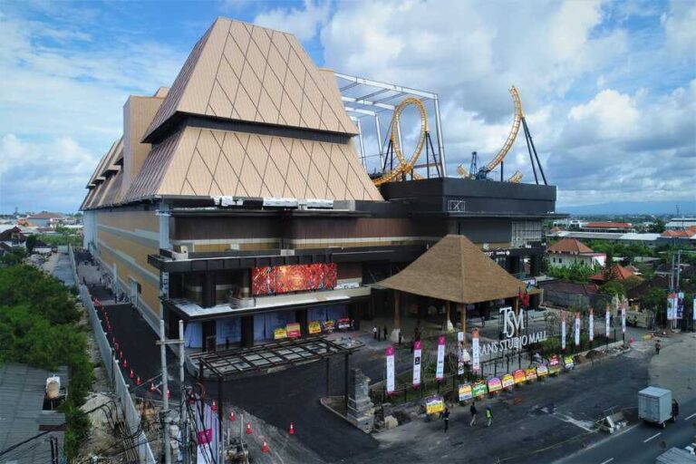 Trans Studio Mall Bali: Shopping & Theme Park in Denpasar