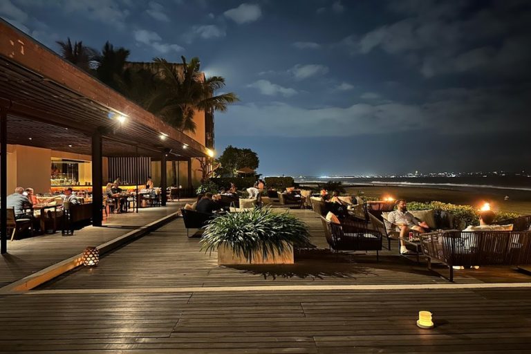 Activity in Bali: Romantic Sunset Dinner Experience