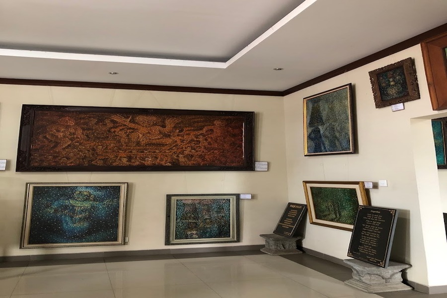 fingerprint painting museum - denpasar interesting place to visit - bali touristic