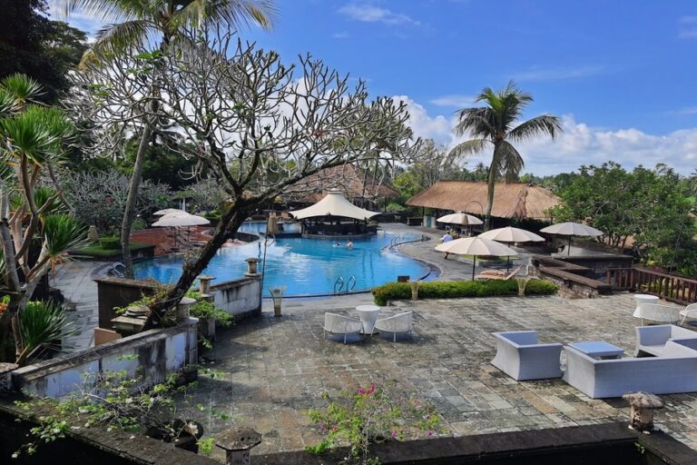 Floating Breakfast: A Unique Activity in Bali You Must Try