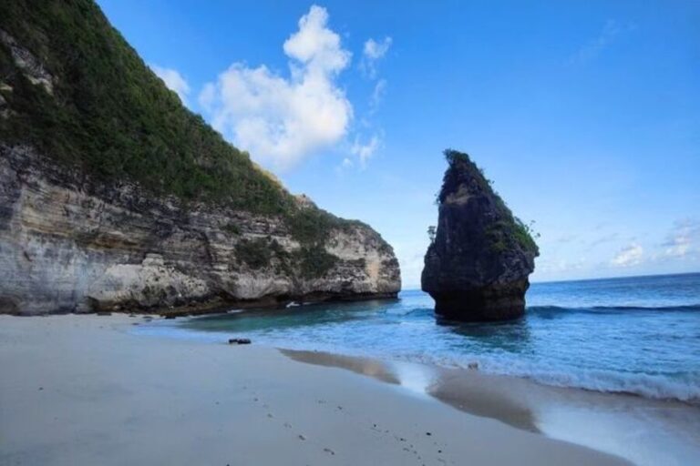 Suwehan Beach Nusa Penida: Hidden White Sand Paradise