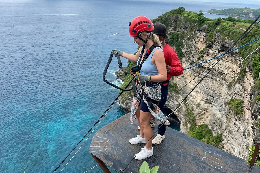 XPark Extreme Park Bali Nusa Penida 130m highest bungee jump Southeast Asia cliff ocean view | www.balitouristic.com
