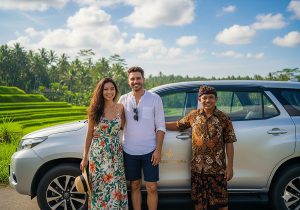 1 Bali Hire Car with a Driver is Essential for Romantic Couple Trips | www.balitouristic.com