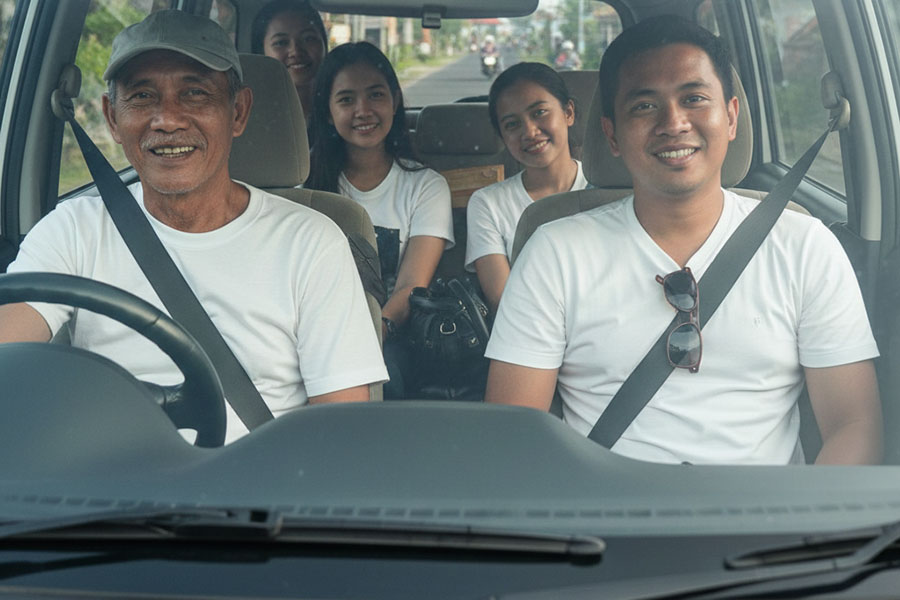 bali tourist car with driver - balitouristic.com