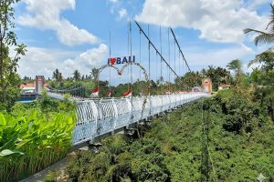 Glass Bridge in Bali 01 | www.balitouristic.com