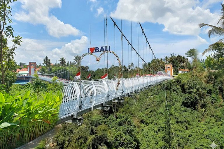 Glass Bridge in Bali: Tour Scenic Sky Bridge Experience