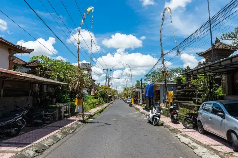 Bali Transportation During Nyepi: What Stops and What to Do