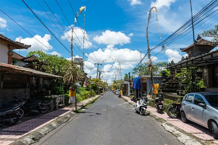 A completely empty main highway in Bali with no vehicles, showcasing the absolute restriction on bali transportation during nyepi Day. | balitouristic.com