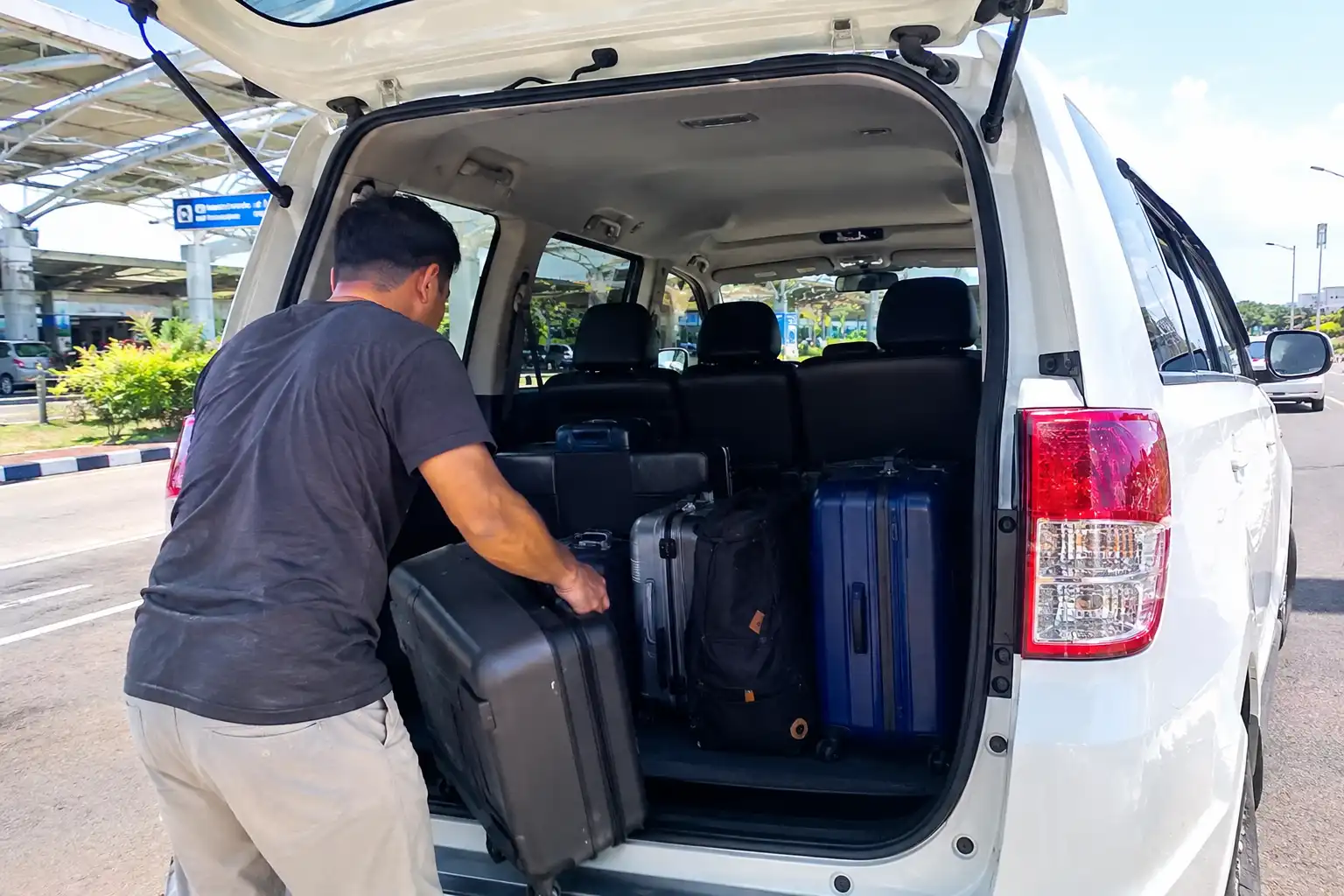 Vehicle and luggage for a Bali airport to Legian transfer